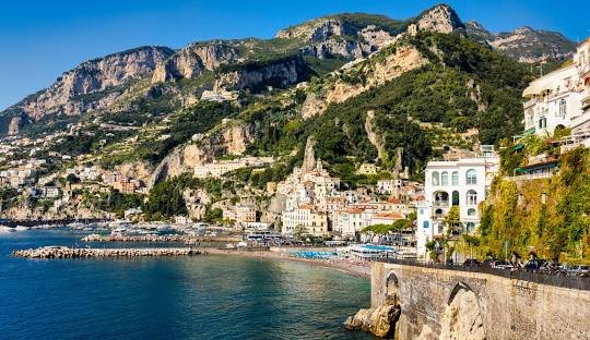 buy weed in Amalfi Italy (2026)