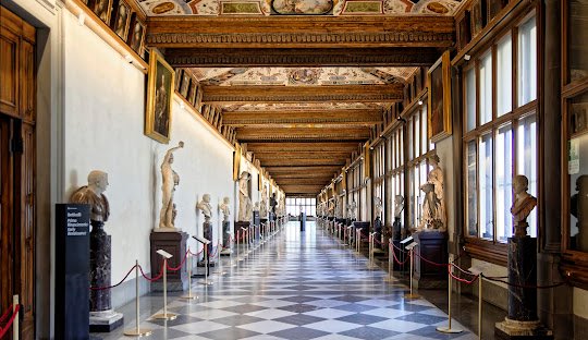 Where to obtain weed in Tuscany, Italy. Can tourists purchase cbd products (oil, vape liquids, pills, edibles) in Tuscany?