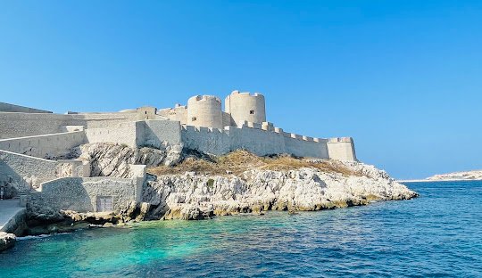 Cannabis Travel Guide & tips for Marseille France (2026)